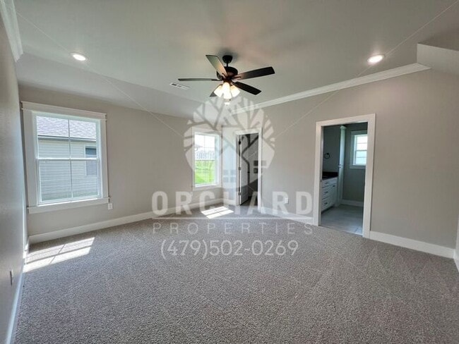 Building Photo - Siloam Springs- Single-Family Home- Spacio...