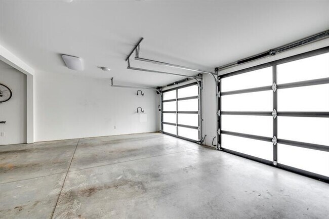 Building Photo - 1921 Walthall Dr NW