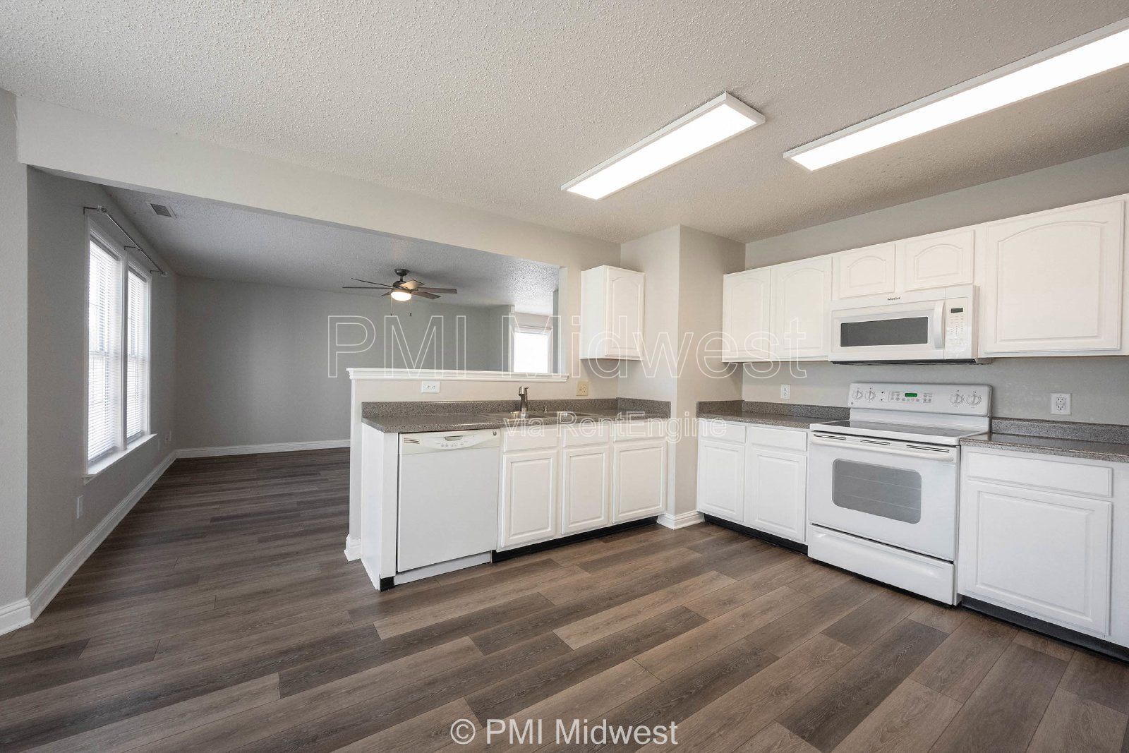 Building Photo - 859 Runnymede Dr