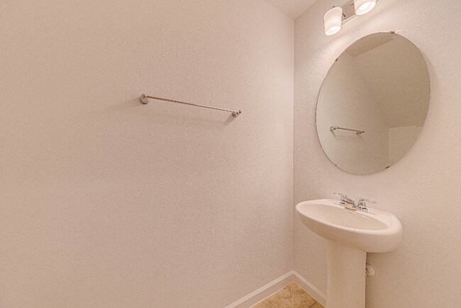 Building Photo - 4454 Davos Dr