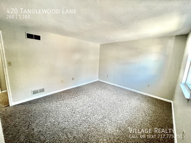 Building Photo - Spacious 2-BR Townhome in Dallastown Schoo...