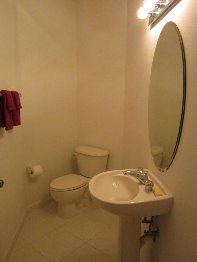 Building Photo - 8921 Sandshot Ct