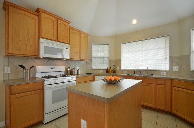 Building Photo - 2000 Maize Bend Dr