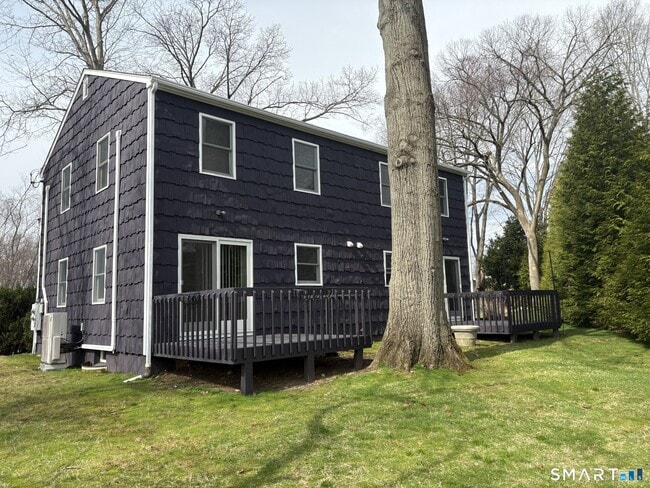 Building Photo - 41 1/2 Cedar Crest Pl