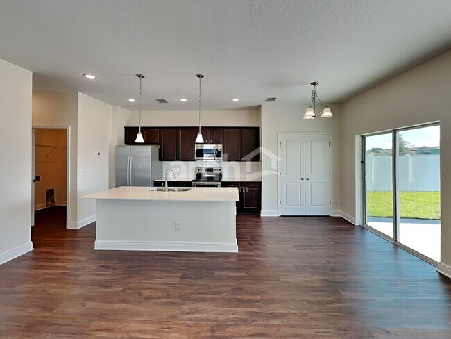 Building Photo - 2865 Ponds Trl