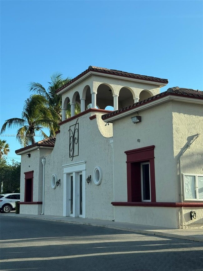 Primary Photo - 8600 SW 67th Ave