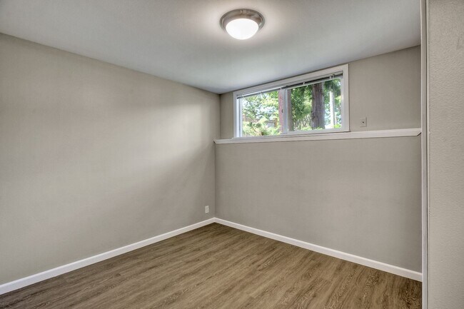 Building Photo - 15532 27th Ave NE