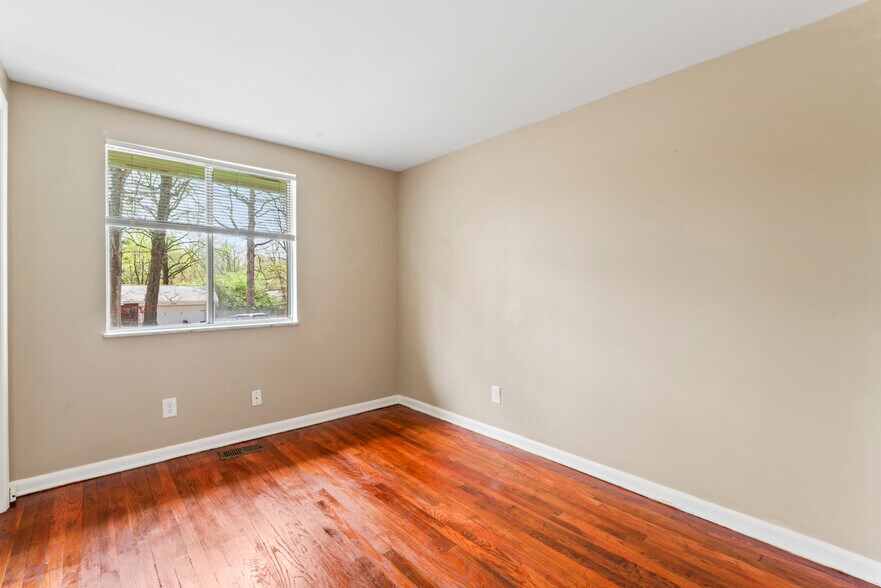 Building Photo - 4308 W Burton Dr