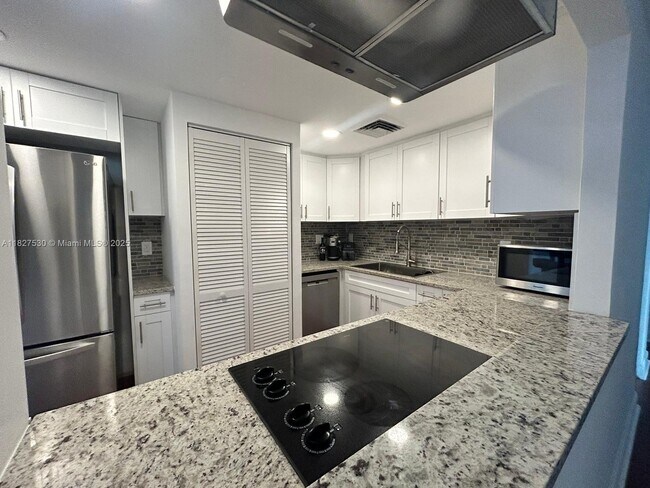 Building Photo - 2451 Brickell Ave