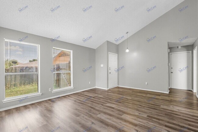 Building Photo - 10306 Stoney Bridge Rd