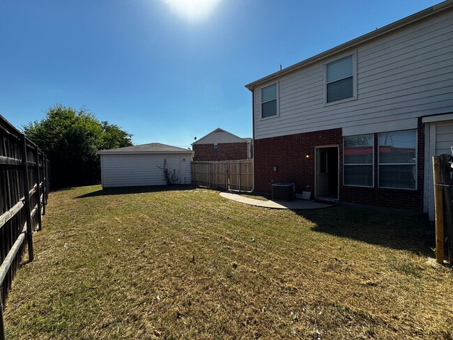 Building Photo - Charming Townhome in Plano