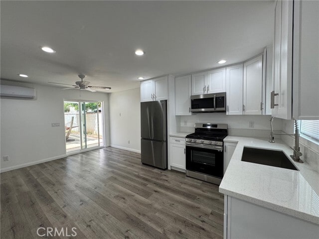 Building Photo - 6838 Aura Ave