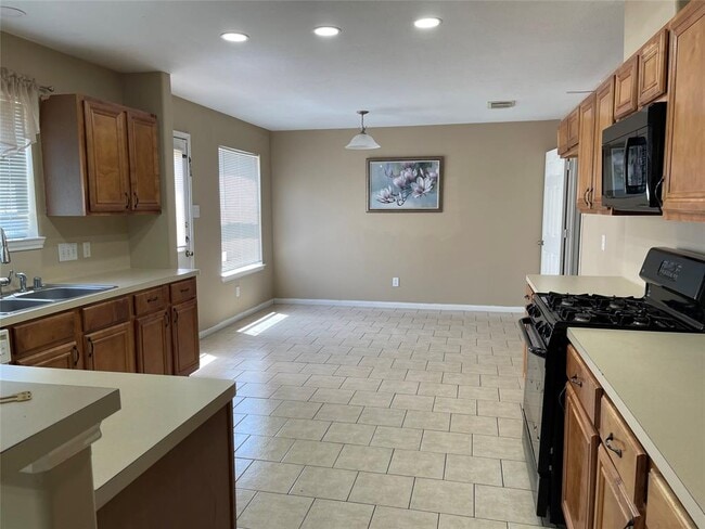 Building Photo - 25119 Clover Ranch Dr