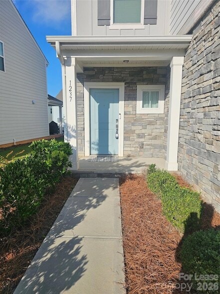 Building Photo - 1237 Scotch Meadows Loop