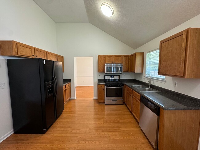 Building Photo - 6718 Pole Creek Dr