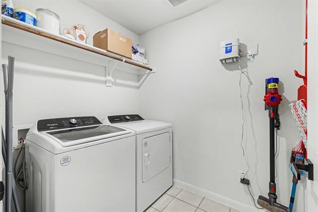 Building Photo - 706 Spur Ridge