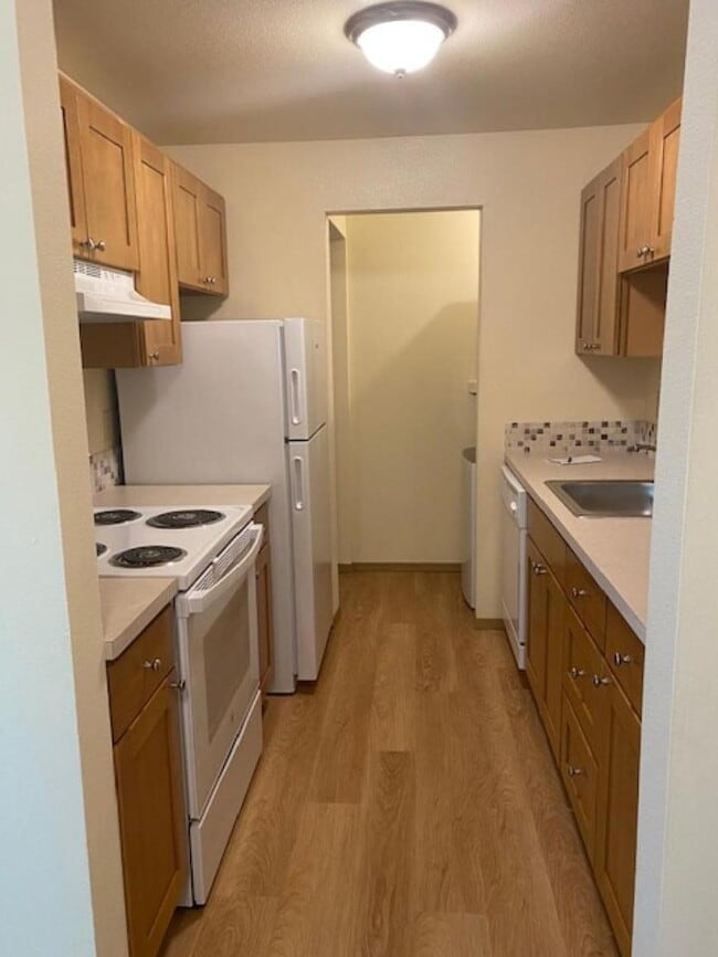 Building Photo - 1 bedroom in Seattle WA 98116