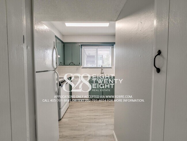 Building Photo - *AVAILABLE NOW!* Spacious 3 Bed/2.5 Bath Condo in East Norman!