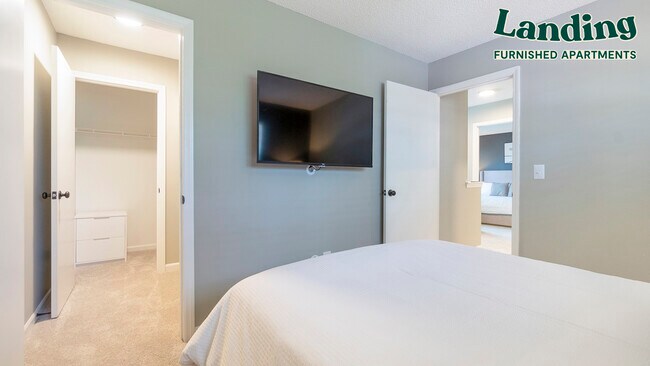 Building Photo - 1008 Village Green Crossing