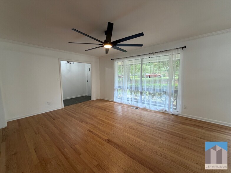 Building Photo - 2636 Whiteleigh Ct NE