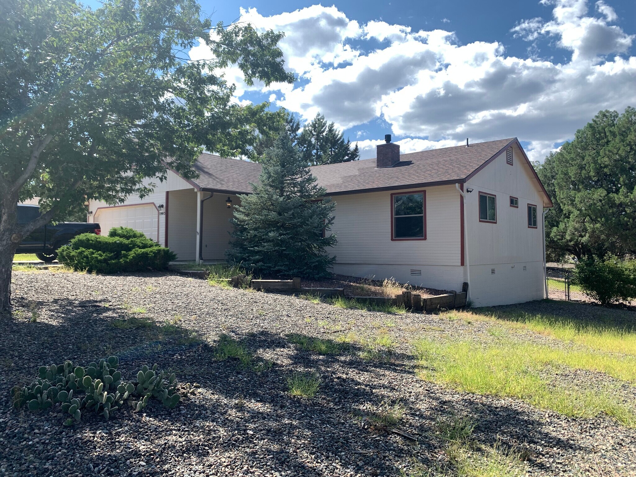 Front Yard - 1903 Cedarwood Dr