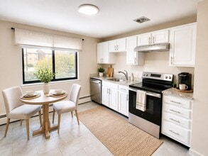 Building Photo - 56 Charlesbank Way