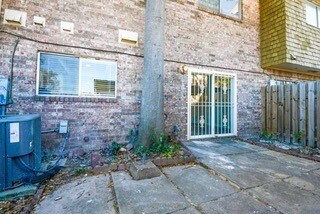 Building Photo - 10492 Hammerly Blvd