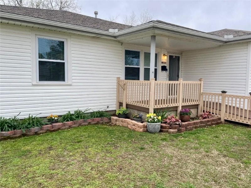 Building Photo - 1205 E Rose Dr