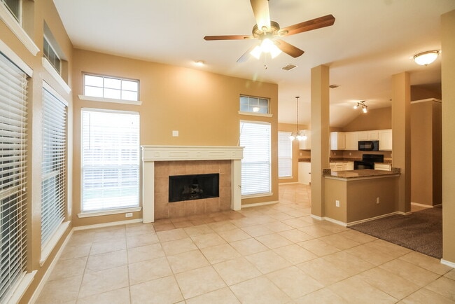Building Photo - 4713 Baton Rouge Blvd