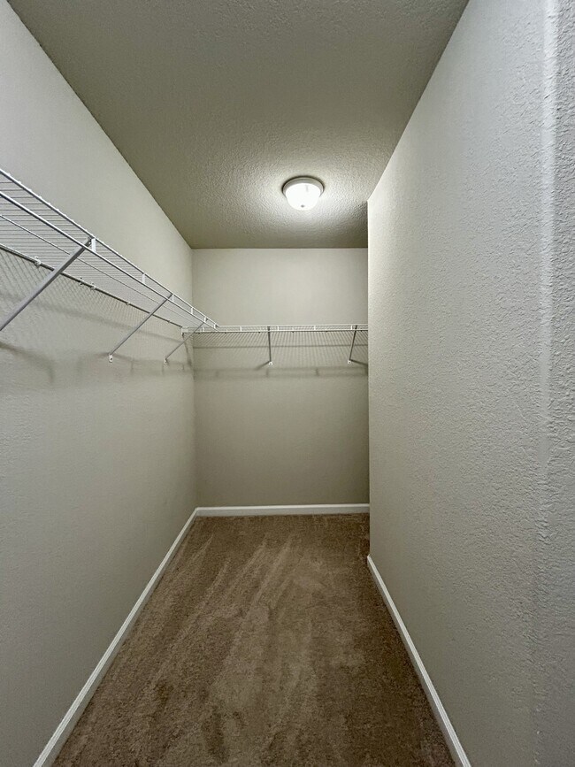 Building Photo - 5025 Krick St