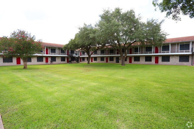 Building Photo - 3500 Baker Dr