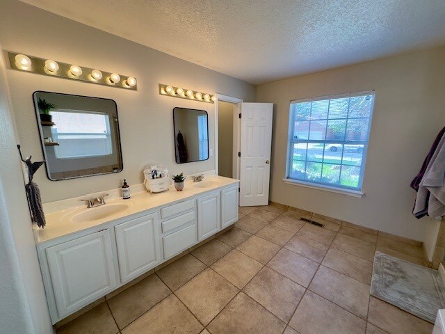 Building Photo - 4212 Rancho Grande Pl NW