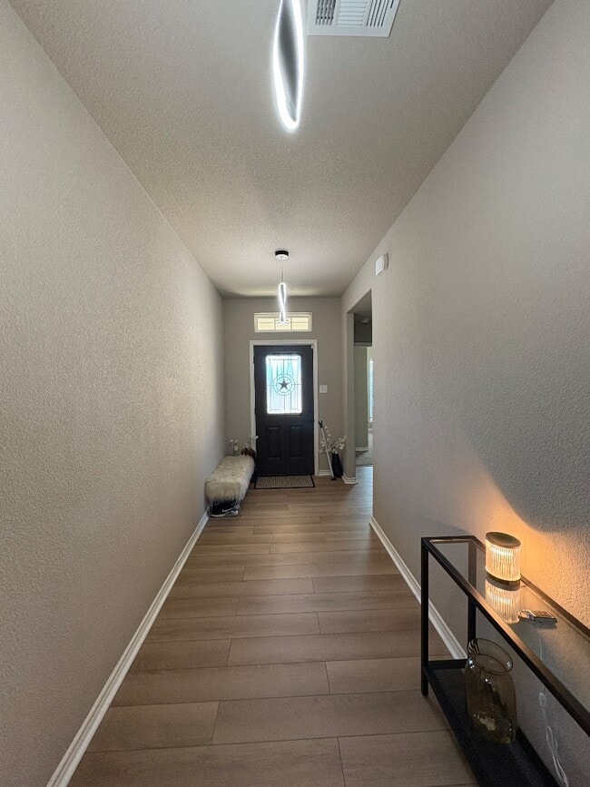 Building Photo - 6708 Oliver Loving Dr