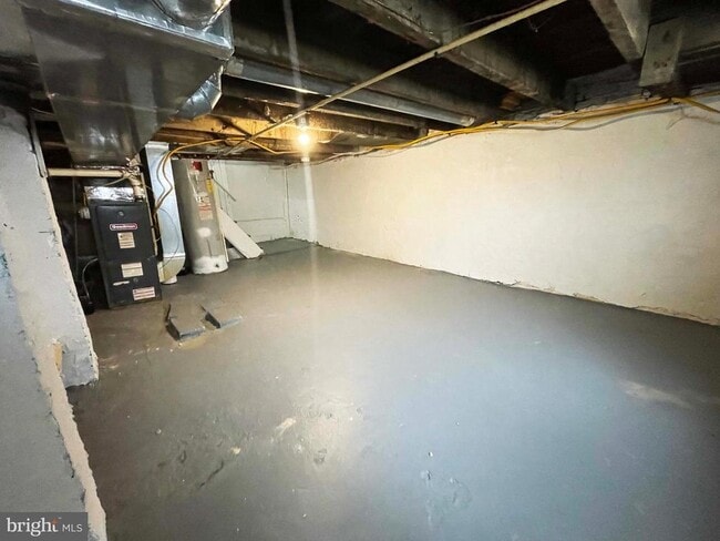 Building Photo - 2533 Woodbrook Ave