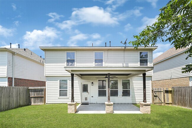 Building Photo - 1827 Macondray Dr