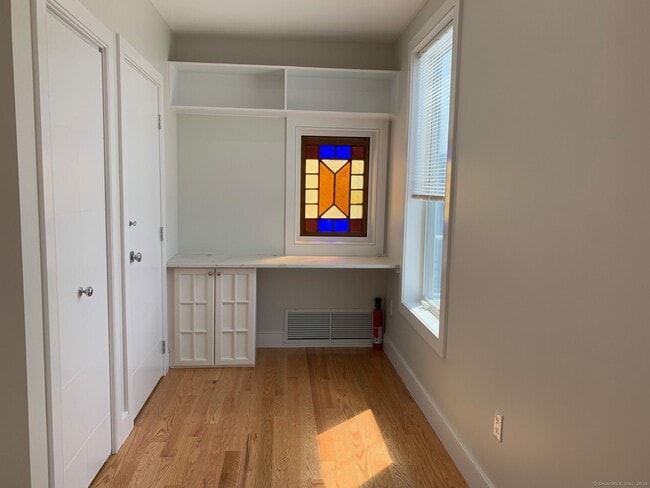 Building Photo - 35 Seaview Ave