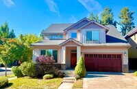 Building Photo - Spacious Home with Brand New Carpet in Prime SW Bend Location