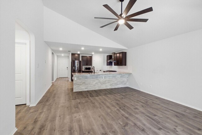 Building Photo - The Perfect Blend of Comfort and Community...