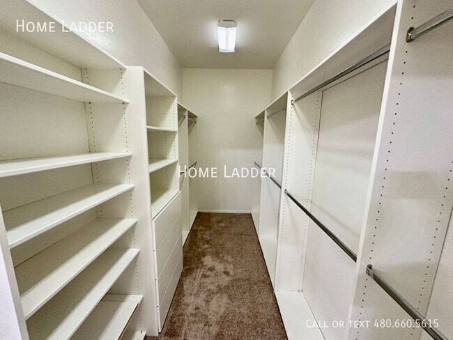 Building Photo - 6822 S 55th Ln