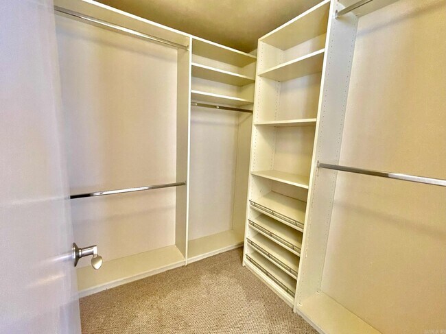 Building Photo - 523 S Louisiana St