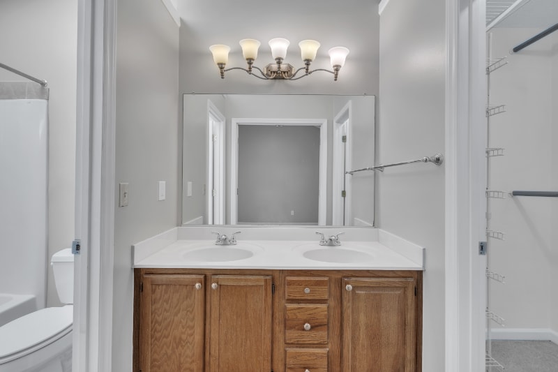 Building Photo - 106 London Plain Ct