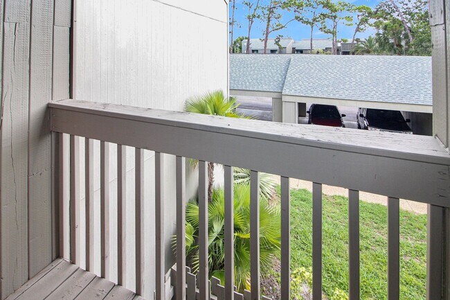 Building Photo - Pine Run Annual Condo for Rent