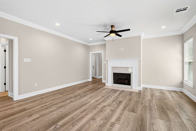 Building Photo - 7719 Claymont Cir