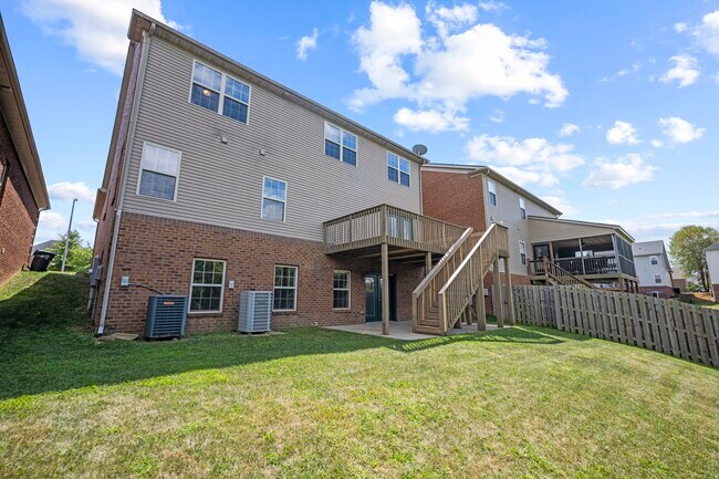 Building Photo - 393 Hays Blvd