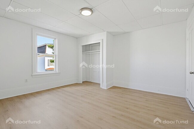 Building Photo - 17 Wachusett St