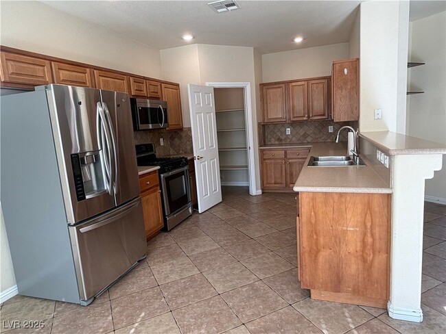 Building Photo - 2175 Low Creek Ct