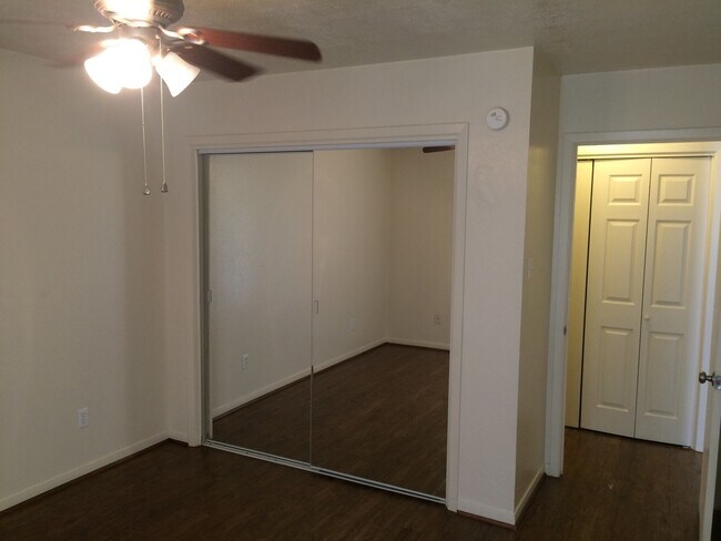 Building Photo - 3606CH