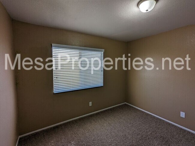 Building Photo - 14747 Amber Ct