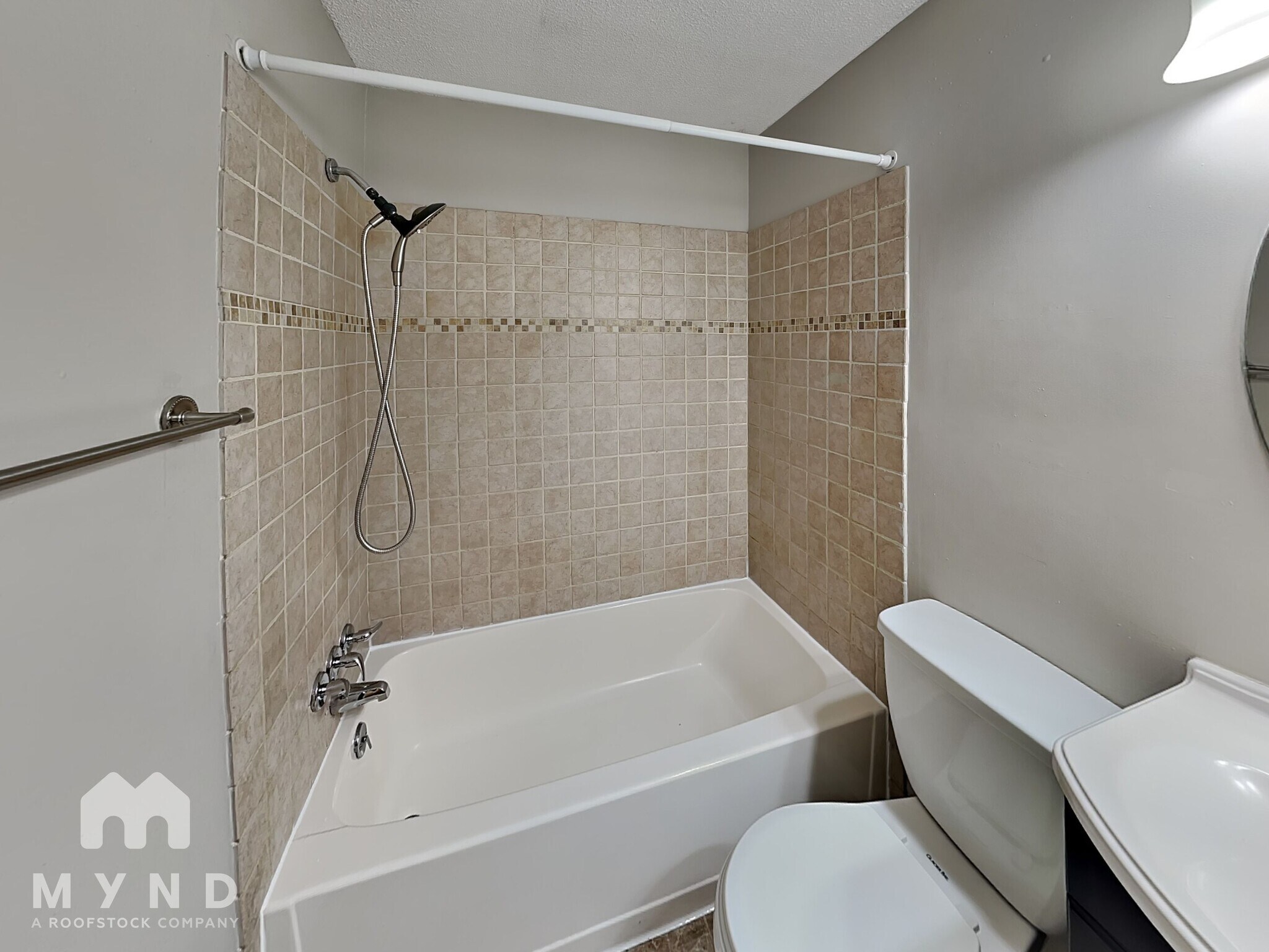 Building Photo - 3586 Richard Ave