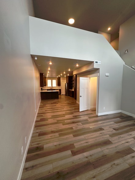 main floor living area - 1088 S High Ridge Rd